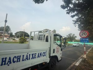Học lái xe ô tô B tự động B số sàn C1 Bình Dương tại Trung tâm An Cư – xe tập lái tải C1