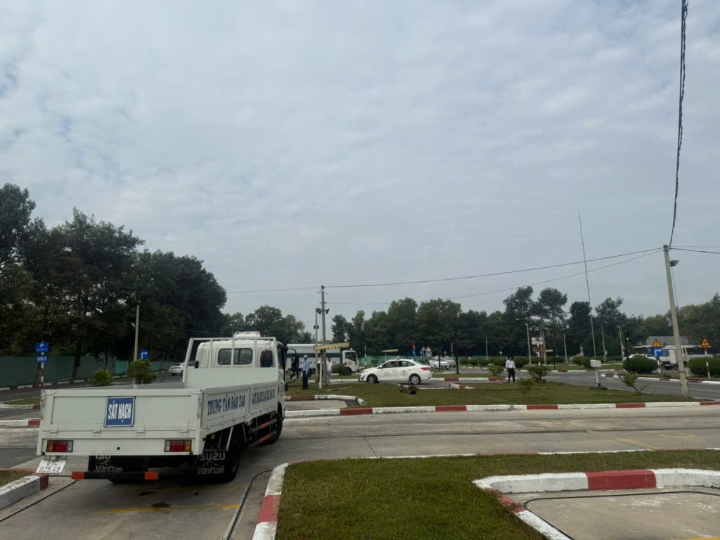 Học lái xe tải C1 gần Khu công nghiệp Mỹ Phước